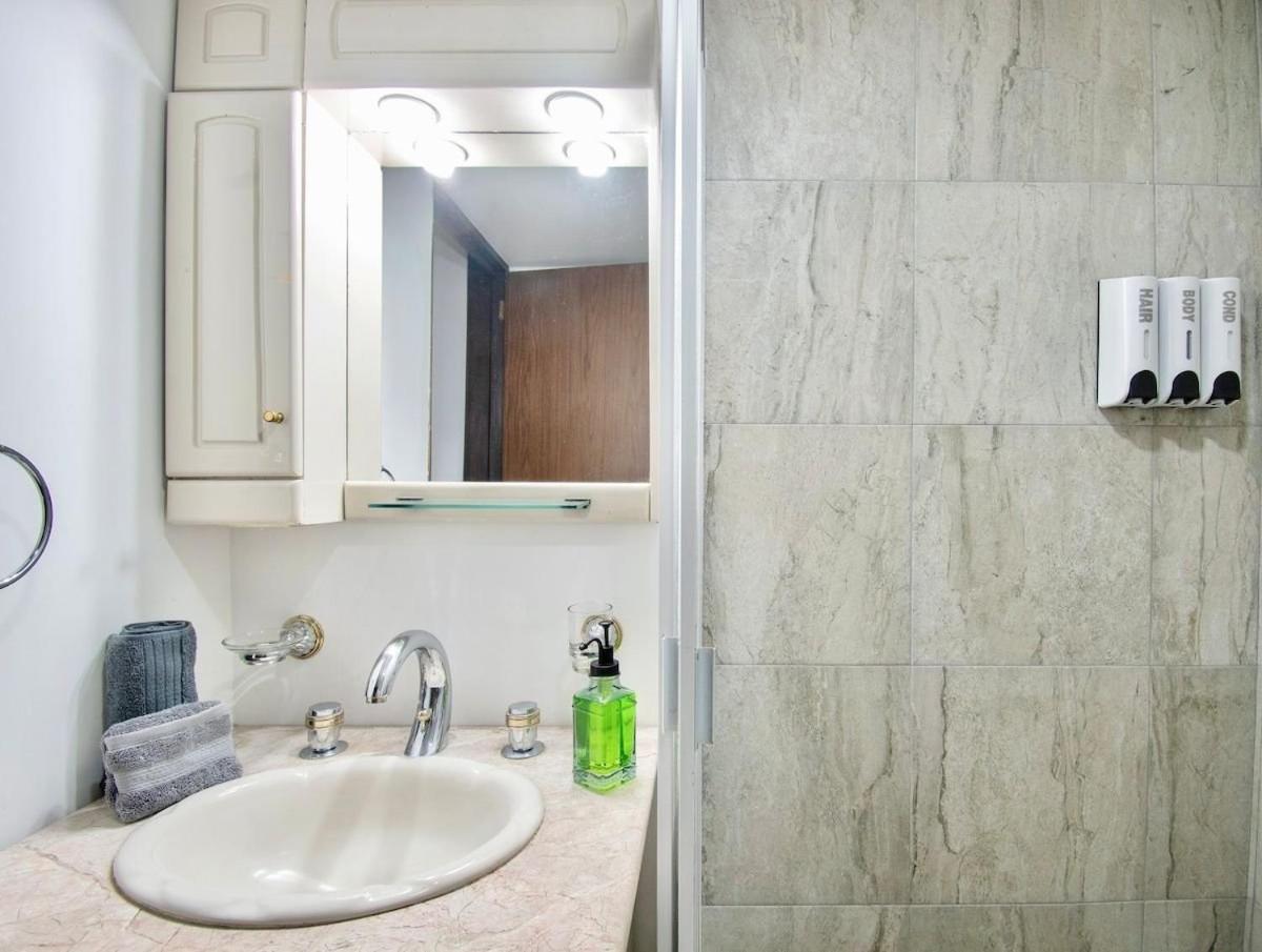 Panchito - Bright & Spacious 3-br-2bth, Near Wtc/ Insurgentes Mexico City